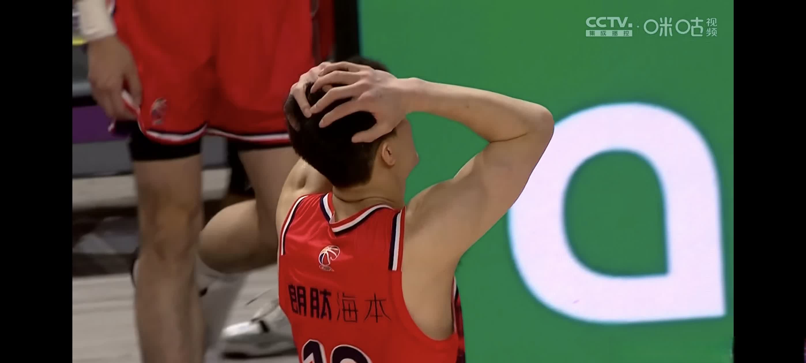 官方网站-包含SKT观众热烈欢呼！，杜兰特迎来三赛季出色发挥全场沸腾不已的词条-官方网站